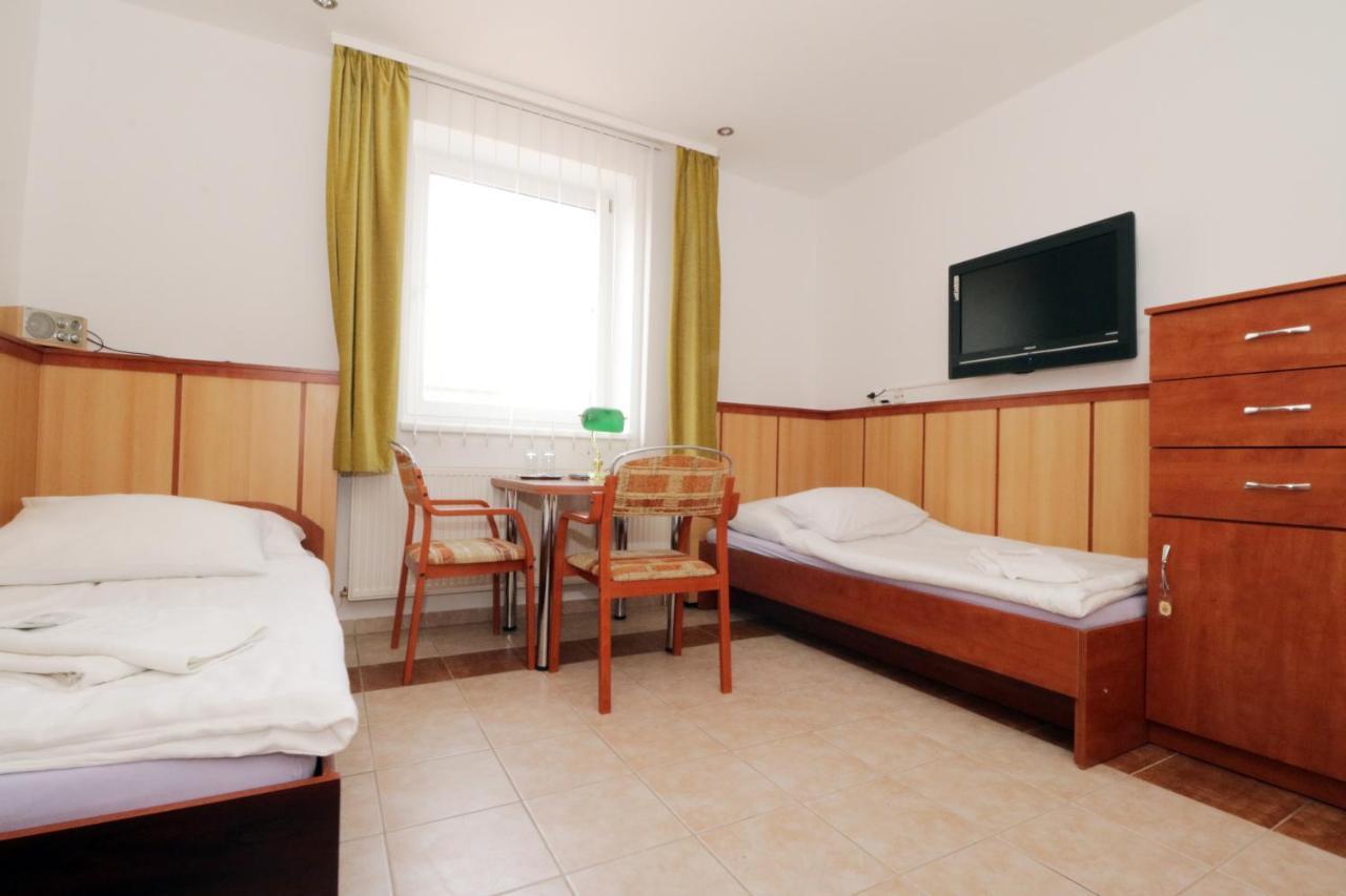 Penzion Hurka Hotel Dolni Libchavy ภายนอก รูปภาพ